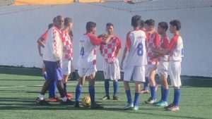 DAROVI BRAZILCIMA KOJI SU ZALJUBLJENI U HRVATSKU: Veleposlanik Hrvatske u Brazilu Ranko Vilović darovao brazliski klub hrvatskog imena hrvatskim dresovima i ostalim sportskim rekvizitima DAROVI BRAZILCIMA KOJI SU ZALJUBLJENI U HRVATSKU: Veleposlanik Hrvatske u Brazilu Ranko Vilović darovao brazliski klub hrvatskog imena hrvatskim dresovima i ostalim sportskim rekvizitima