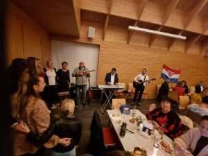 KATOLIČKI IDENTITET HRVATA: Hrvatske katoličke zajednice Balingen i Albstadt - Ebingen organizirale "Holy win" KATOLIČKI IDENTITET HRVATA: Hrvatske katoličke zajednice Balingen i Albstadt - Ebingen organizirale "Holy win"