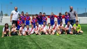(FOTO) HRVATSKI NOGOMETNI KLUB IZ BASELA: Zajedništvo je jako važno, u Juniorskoj momčadi vlada obiteljska atmosfera, uz podršku roditelja i djece sve je moguće (FOTO) HRVATSKI NOGOMETNI KLUB IZ BASELA: Zajedništvo je jako važno, u Juniorskoj momčadi vlada obiteljska atmosfera, uz podršku roditelja i djece sve je moguće