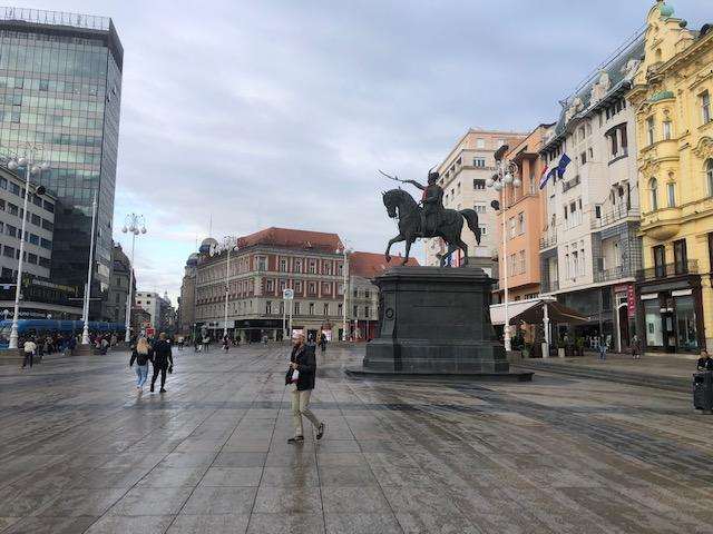 zagreb, trg bana jelacica
