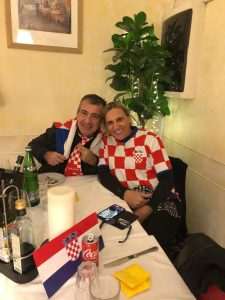 (FOTO) HRVATSKI NAVIJAČI: Dok su jedni bodrili Vadrene u Dohi, drugi su navijali iz Njemačke, Italije, Hrvatske...