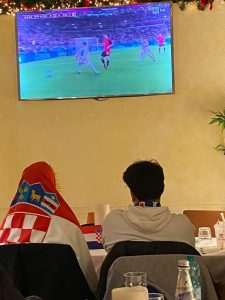 (FOTO) HRVATSKI NAVIJAČI: Dok su jedni bodrili Vadrene u Dohi, drugi su navijali iz Njemačke, Italije, Hrvatske...