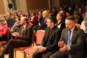 (FOTO) BOŽIĆNI KONCERT U RIMU: Hrvati, Talijani i Mađari uživali u izvedbama hrvatskih glazbenica