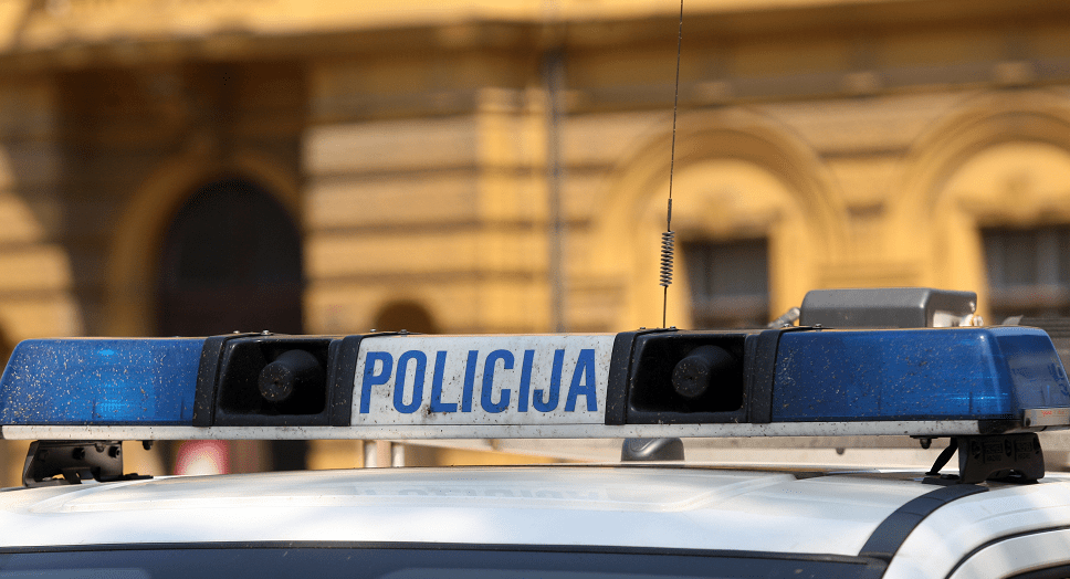 policija