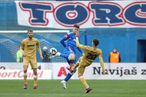 UŽASNO LOŠ DAN HAJDUKA: Dinamo očitao lekciju oslabljenim Splićanima u najvećem hrvatskom derbiju igranom u Maksimiru UŽASNO LOŠ DAN HAJDUKA: Dinamo očitao lekciju oslabljenim Splićanima u najvećem hrvatskom derbiju igranom u Maksimiru