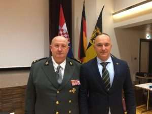 (VIDEO) SKUP U STUTTGARTU: Okupili se hrvatski branitelji i članovi hrvatskih udruga, zajednica...