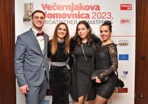 DOBITNICI VEČERNJAKOVE DOMOVNICE: U tuđoj zemlji i na tuđem jeziku nije lako započeti život, zato je ova nagrada veliko priznanje da smo uspjeli DOBITNICI VEČERNJAKOVE DOMOVNICE: U tuđoj zemlji i na tuđem jeziku nije lako započeti život, zato je ova nagrada veliko priznanje da smo uspjeli