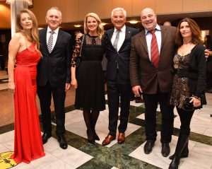 DOBITNICI VEČERNJAKOVE DOMOVNICE: U tuđoj zemlji i na tuđem jeziku nije lako započeti život, zato je ova nagrada veliko priznanje da smo uspjeli DOBITNICI VEČERNJAKOVE DOMOVNICE: U tuđoj zemlji i na tuđem jeziku nije lako započeti život, zato je ova nagrada veliko priznanje da smo uspjeli