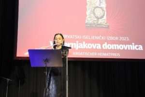 DOBITNICI VEČERNJAKOVE DOMOVNICE: U tuđoj zemlji i na tuđem jeziku nije lako započeti život, zato je ova nagrada veliko priznanje da smo uspjeli DOBITNICI VEČERNJAKOVE DOMOVNICE: U tuđoj zemlji i na tuđem jeziku nije lako započeti život, zato je ova nagrada veliko priznanje da smo uspjeli