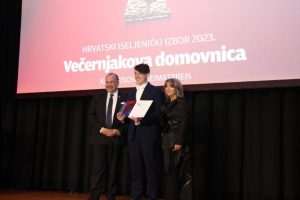 DOBITNICI VEČERNJAKOVE DOMOVNICE: U tuđoj zemlji i na tuđem jeziku nije lako započeti život, zato je ova nagrada veliko priznanje da smo uspjeli DOBITNICI VEČERNJAKOVE DOMOVNICE: U tuđoj zemlji i na tuđem jeziku nije lako započeti život, zato je ova nagrada veliko priznanje da smo uspjeli