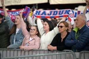 (FOTO) POGLED IZ ZRAKA NA "LUDNICU" U SPLITU: Splitska Riva eruptirala zbog juniora Hajduka