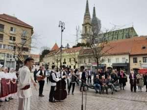 (FOTO) HRVATI IZ MAĐARSKE U ZAGREBU: Gastronomija, ples i glazba