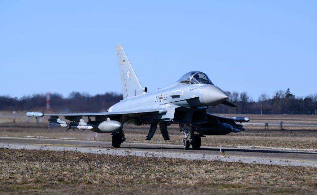 Američki borbeni zrakoplov F-16 (Fighting Falcon) / Foto: Bernd von Jutrczenke/dpa