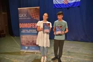 DOMOFEST 2023.: Gradska knjižnica Kaštela i kaštelanski osnovnoškolci - domoljubne pjesme u čast Hrvatskoj