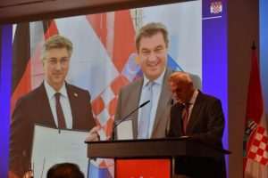 (FOTO) DAN DRŽAVNOSTI HRVATSKE U MÜNCHENU: Hrvati čine važan stup bavarskog društva (FOTO) DAN DRŽAVNOSTI HRVATSKE U MÜNCHENU: Hrvati čine važan stup bavarskog društva