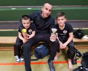 WIESBADEN: Članovi borilačkog Fight Cluba MK Wiesbaden osvojili 8 prvih mjesta, 4 druga mjesta i 5 trećih mjesta na Phönix Cupu u Lollaru kod Giesena