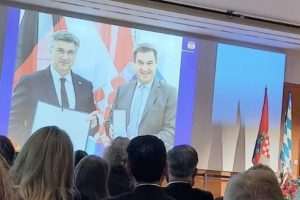 (FOTO) DAN DRŽAVNOSTI HRVATSKE U MÜNCHENU: Hrvati čine važan stup bavarskog društva (FOTO) DAN DRŽAVNOSTI HRVATSKE U MÜNCHENU: Hrvati čine važan stup bavarskog društva