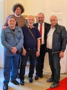 (FOTO) “VRIJEDNE RUKE”; SLIKARI I TAMBURAŠI: “Dani Slavonije” u Beču oduševili Hrvate i njihove austrijske prijatelje (FOTO) “VRIJEDNE RUKE”; SLIKARI I TAMBURAŠI: “Dani Slavonije” u Beču oduševili Hrvate i njihove austrijske prijatelje