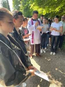 (FOTO) DUHOVSKI PONEDJELJAK U MARIENTHALU: Okupio se puno veći broj vjernika nego prethodnih godina, mnogi su stigli i iz okolice Stuttgarta, iz Ludwigshafena...