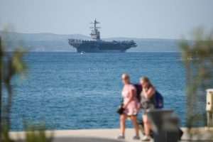 PONOS AMERIČKE MORNARICE: U Split uplovio najveći ratni brod, američki nosač aviona USS Gerald R. Ford PONOS AMERIČKE MORNARICE: U Split uplovio najveći ratni brod, američki nosač aviona USS Gerald R. Ford
