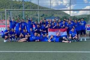 GEISLINGEN: Hrvatski nogometni stroj iz Geislingena proslavio ulazak u višu ligu te obznanio promjene za novu sezonu GEISLINGEN: Hrvatski nogometni stroj iz Geislingena proslavio ulazak u višu ligu te obznanio promjene za novu sezonu