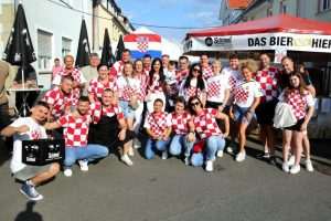 (FOTO) HRVATI ODUŠEVILI U ROTTENBURGU ČAK I POLICAJCE: Croatia Rottenburg tri dana bila u središtu pozornosti 48. Rottenburg Neckar Festivala (FOTO) HRVATI ODUŠEVILI U ROTTENBURGU ČAK I POLICAJCE: Croatia Rottenburg tri dana bila u središtu pozornosti 48. Rottenburg Neckar Festivala