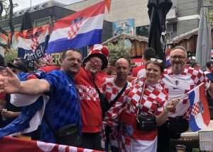 (FOTO I VIDEO) LUDNICA U ROTTERDAMU: Hrvati su ponovno pokazali da su svi kao jedno kad treba stati uz svoje!