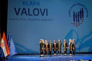 (VIDEO) KLAPSKI SPEKTAKL U ZAGREBU: Hrvatske klape iz hrvatskog iseljeništva oduševile nastupom u HNK-u