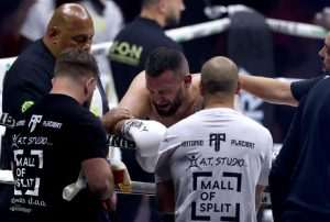 U SJAJNOJ ATMOSFERI DVORANE U ROTTERDAMU: Najbolji hrvatski kickboksač Antonio Plazibat poražen nokautom u 5. rundi od Nizozemca Osare U SJAJNOJ ATMOSFERI DVORANE U ROTTERDAMU: Najbolji hrvatski kickboksač Antonio Plazibat poražen nokautom u 5. rundi od Nizozemca Osare