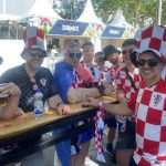 IDEMO VATRENI: Hrvati iz Njemačke glasno navijaju za hrvatsku reprezentaciju u Rotterdamu Nizozemska - Hrvatska 2-4