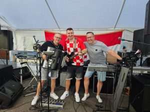 (FOTO) HRVATI ODUŠEVILI U ROTTENBURGU ČAK I POLICAJCE: Croatia Rottenburg tri dana bila u središtu pozornosti 48. Rottenburg Neckar Festivala (FOTO) HRVATI ODUŠEVILI U ROTTENBURGU ČAK I POLICAJCE: Croatia Rottenburg tri dana bila u središtu pozornosti 48. Rottenburg Neckar Festivala
