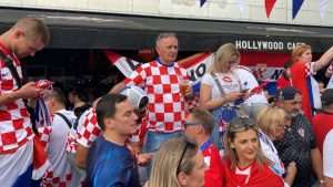 (FOTO I VIDEO) LUDNICA U ROTTERDAMU: Hrvati su ponovno pokazali da su svi kao jedno kad treba stati uz svoje!