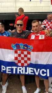 (FOTO I VIDEO) LUDNICA U ROTTERDAMU: Hrvati su ponovno pokazali da su svi kao jedno kad treba stati uz svoje!