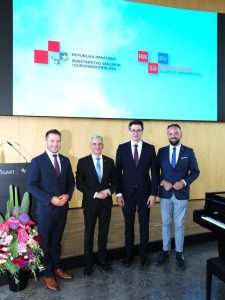 (FOTO) PROSLAVA DANA DRŽAVNOSTI U STUTTGARTU: Budimo ponosni na našu povijest i ono što smo postigli te koračajmo optimistično u budućnost (FOTO) PROSLAVA DANA DRŽAVNOSTI U STUTTGARTU: Budimo ponosni na našu povijest i ono što smo postigli te koračajmo optimistično u budućnost