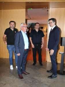 (FOTO) PROSLAVA DANA DRŽAVNOSTI U STUTTGARTU: Budimo ponosni na našu povijest i ono što smo postigli te koračajmo optimistično u budućnost (FOTO) PROSLAVA DANA DRŽAVNOSTI U STUTTGARTU: Budimo ponosni na našu povijest i ono što smo postigli te koračajmo optimistično u budućnost