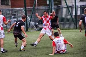 (FOTO/VIDEO) HRVATSKI MALONOGOMETNI TURNIR U IRSKOJ: Slušale se hrvatske navijačke i domoljubne pjesme, a uživalo se u prelijepoj igri (FOTO/VIDEO) HRVATSKI MALONOGOMETNI TURNIR U IRSKOJ: Slušale se hrvatske navijačke i domoljubne pjesme, a uživalo se u prelijepoj igri