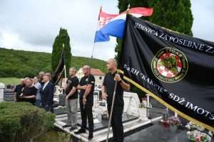 U ČAST PRVOM POGINULOM REDARSTVENIKU: U Aržanu otvoren Memorijalni centar Josip Jović U ČAST PRVOM POGINULOM REDARSTVENIKU: U Aržanu otvoren Memorijalni centar Josip Jović