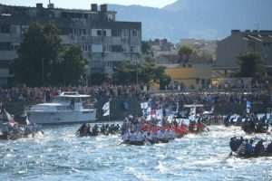 METKOVIĆ: Lađari "Zagreba" pobjednici 26. Maraton lađa, druga je posada Slivna, a treći su kominski Gusari METKOVIĆ: Lađari "Zagreba" pobjednici 26. Maraton lađa, druga je posada Slivna, a treći su kominski Gusari