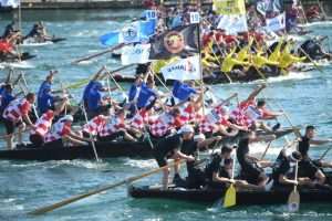 METKOVIĆ: Lađari "Zagreba" pobjednici 26. Maraton lađa, druga je posada Slivna, a treći su kominski Gusari METKOVIĆ: Lađari "Zagreba" pobjednici 26. Maraton lađa, druga je posada Slivna, a treći su kominski Gusari