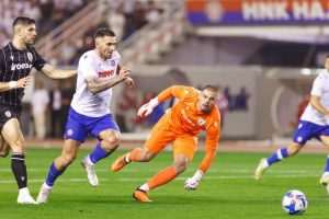 VRHUNSKA ATMOSFERA U POLJUDU: Hajduk sveukupno bolji, ali na uzvrat u Solun putuje bez prednosti VRHUNSKA ATMOSFERA U POLJUDU: Hajduk sveukupno bolji, ali na uzvrat u Solun putuje bez prednosti