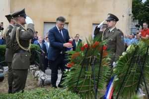U ČAST PRVOM POGINULOM REDARSTVENIKU: U Aržanu otvoren Memorijalni centar Josip Jović U ČAST PRVOM POGINULOM REDARSTVENIKU: U Aržanu otvoren Memorijalni centar Josip Jović