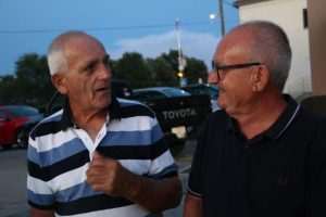 (FOTO I VIDEO) SELO U ZADARSKOM ZALEĐU PROSLAVILO OLUJU: Okupilo se i mlado i staro, stigli i mještani koji žive u Njemačkoj, Australiji..., pjevalo se, plesalo, prisjećalo starih vremena (FOTO I VIDEO) SELO U ZADARSKOM ZALEĐU PROSLAVILO OLUJU: Okupilo se i mlado i staro, stigli i mještani koji žive u Njemačkoj, Australiji..., pjevalo se, plesalo, prisjećalo starih vremena