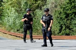 KOSOVSKA POLICIJA: Privedeno 6 osoba koji se sumnjiče za više kaznenih djela KOSOVSKA POLICIJA: Privedeno 6 osoba koji se sumnjiče za više kaznenih djela