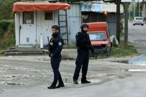 (FOTO) KOSOVSKA POLICIJA: Plan terorista je propao, ubijena 4 napadača i zaplijenjena masa oružja i vojne opreme (FOTO) KOSOVSKA POLICIJA: Plan terorista je propao, ubijena 4 napadača i zaplijenjena masa oružja i vojne opreme