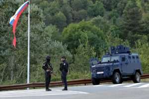 (FOTO) KOSOVSKA POLICIJA: Plan terorista je propao, ubijena 4 napadača i zaplijenjena masa oružja i vojne opreme (FOTO) KOSOVSKA POLICIJA: Plan terorista je propao, ubijena 4 napadača i zaplijenjena masa oružja i vojne opreme