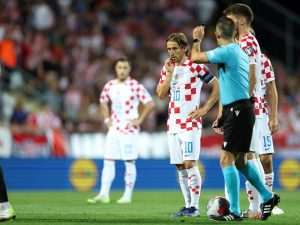 HRVATSKA DEKLASIRALA LATVIJU: "Petarda" pukla na Rujevici - dva pogotka Petkovića, a po jedan su postigli Ivanušec, Kramarić i Pašalić luka modric