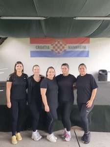 (FOTO) UZBUDLJIVO FINALE I FEŠTA: SG Croatia Mannheim organizirala ženski odbojkaški turnir i veliku feštu