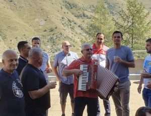 VJERA, RADOST I DRUŽENJE: Na hodočašću u Gospino svetište La Salette, pridružio se i bivši "Vatreni" VJERA, RADOST I DRUŽENJE: Na hodočašću u Gospino svetište La Salette, pridružio se i bivši "Vatreni"