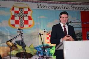 (FOTO) VELIKA ZABAVA NA HERCEGOVAČKOJ VEČERI: U Filderstadtu kod Stuttgarta okupilo se oko 1.400 Hrvata i njihovih prijatelja... (FOTO) VELIKA ZABAVA NA HERCEGOVAČKOJ VEČERI: U Filderstadtu kod Stuttgarta okupilo se oko 1.400 Hrvata i njihovih prijatelja...