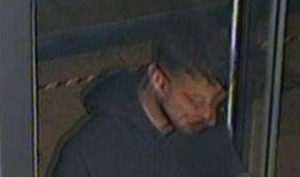 (FOTO) PASSAU: Nakon šok poziva, policija objavila da traži prevaranta s fotografije (FOTO) PASSAU: Nakon šok poziva, policija objavila da traži prevaranta s fotografije